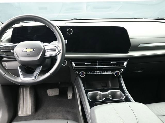 Used 2025 Chevrolet Traverse LT image 16