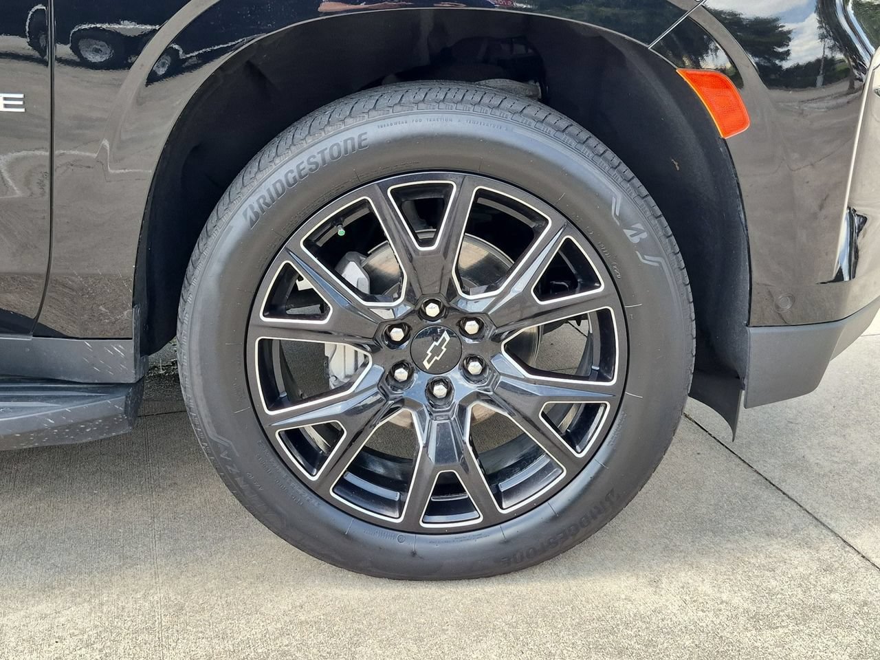 Certified 2023 Chevrolet Tahoe High Country w/ Advanced Technology Package AWD/4WD image 25