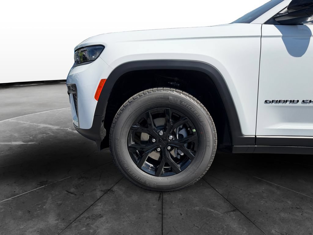 New 2026 Jeep Grand Cherokee Altitude AWD/4WD image 14