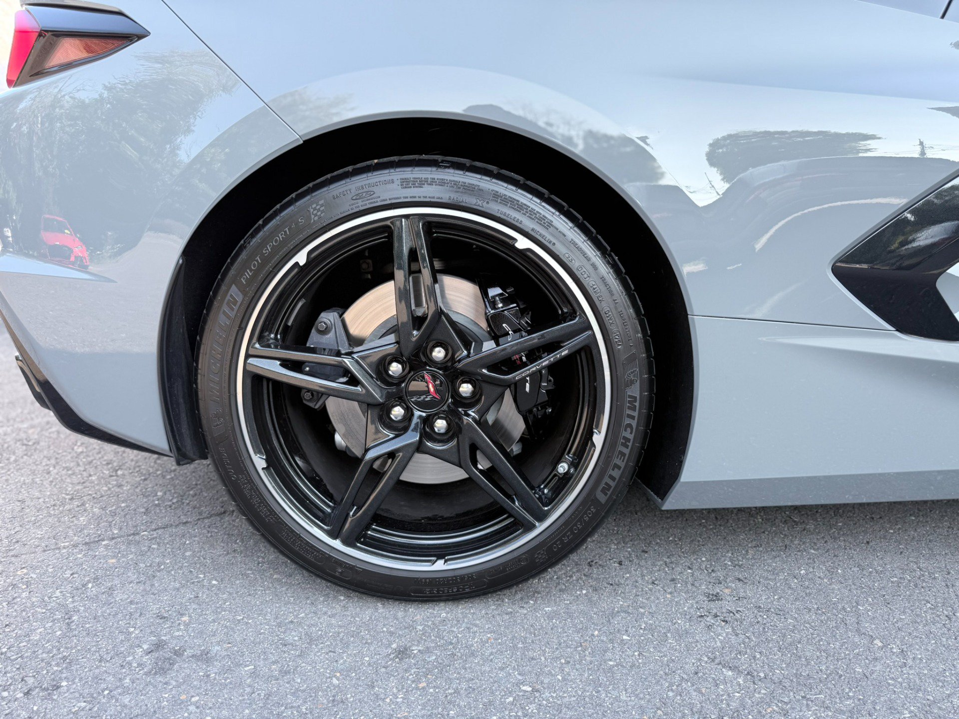 Used 2024 Chevrolet Corvette Stingray Preferred Cpe w/ Z51 Performance Package RWD image 36