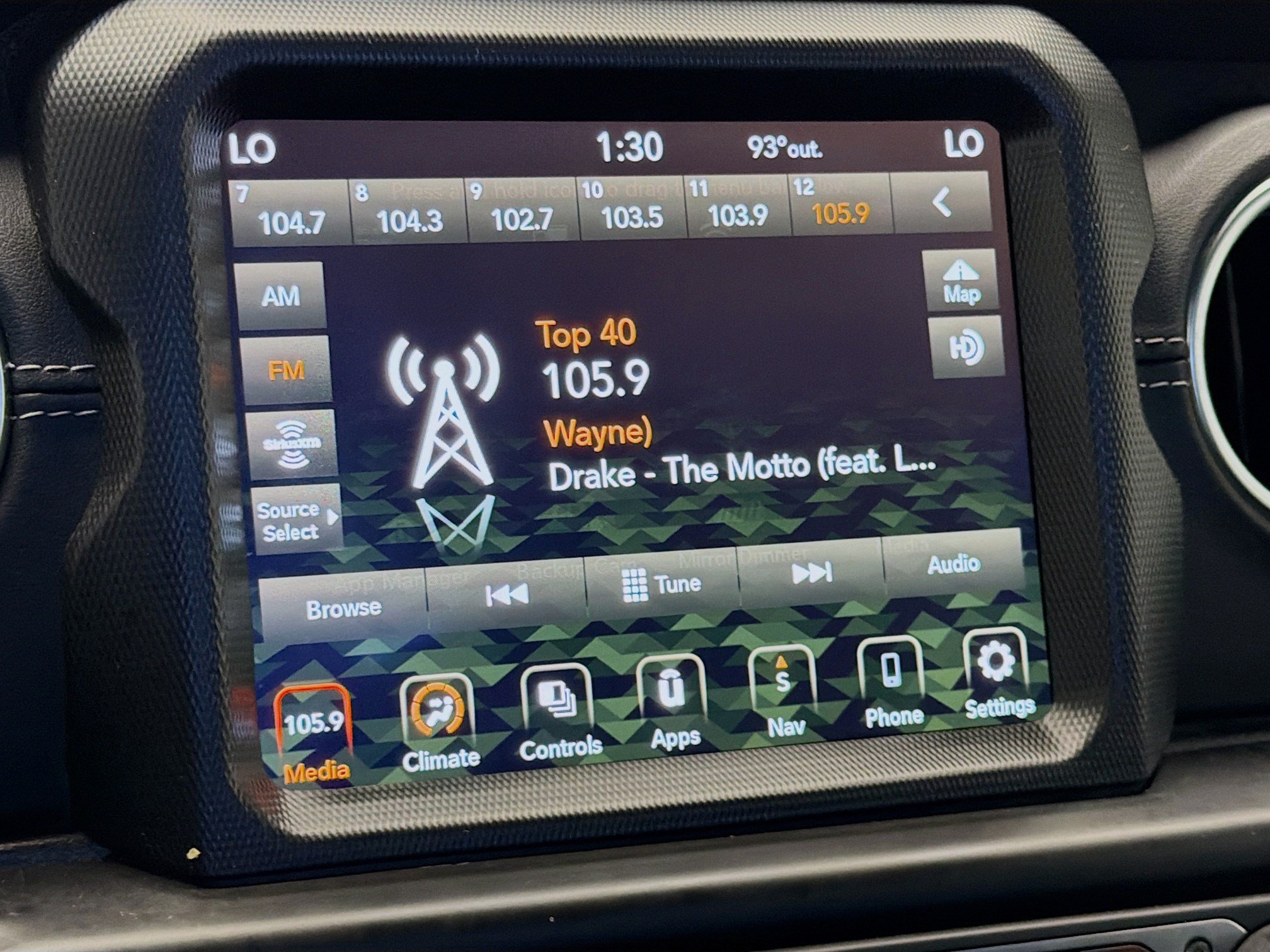 Used 2022 Jeep Gladiator Overland w/ Popular Equipment Package AWD/4WD image 9