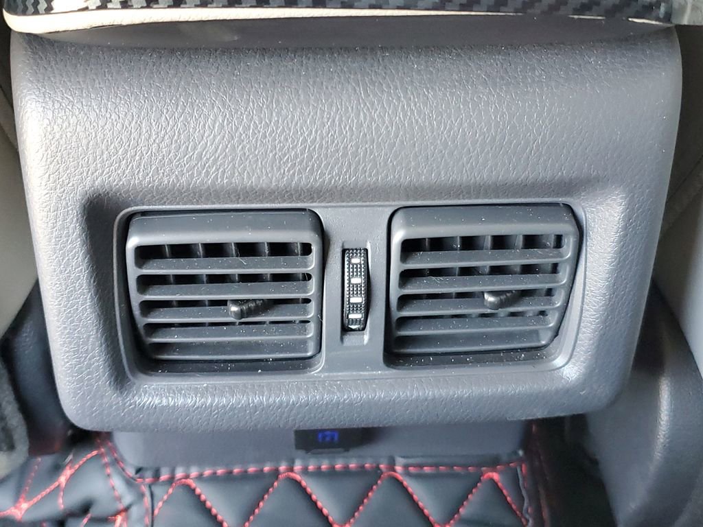 Used 2022 Toyota Camry XSE image 11