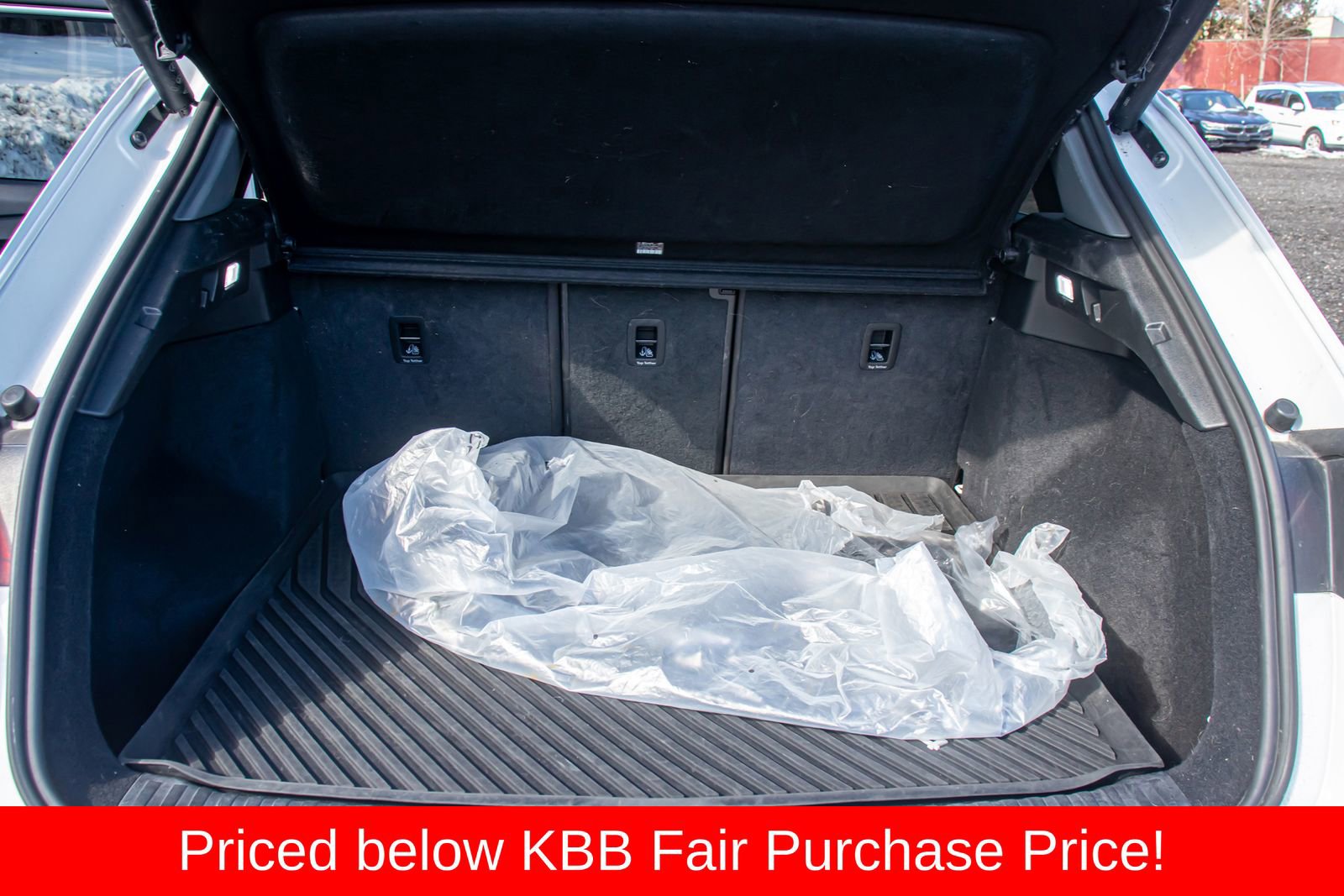 Used 2022 Audi Q4 e-tron Premium Plus image 16