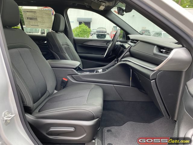 New 2026 Jeep Grand Cherokee Laredo X AWD/4WD image 6