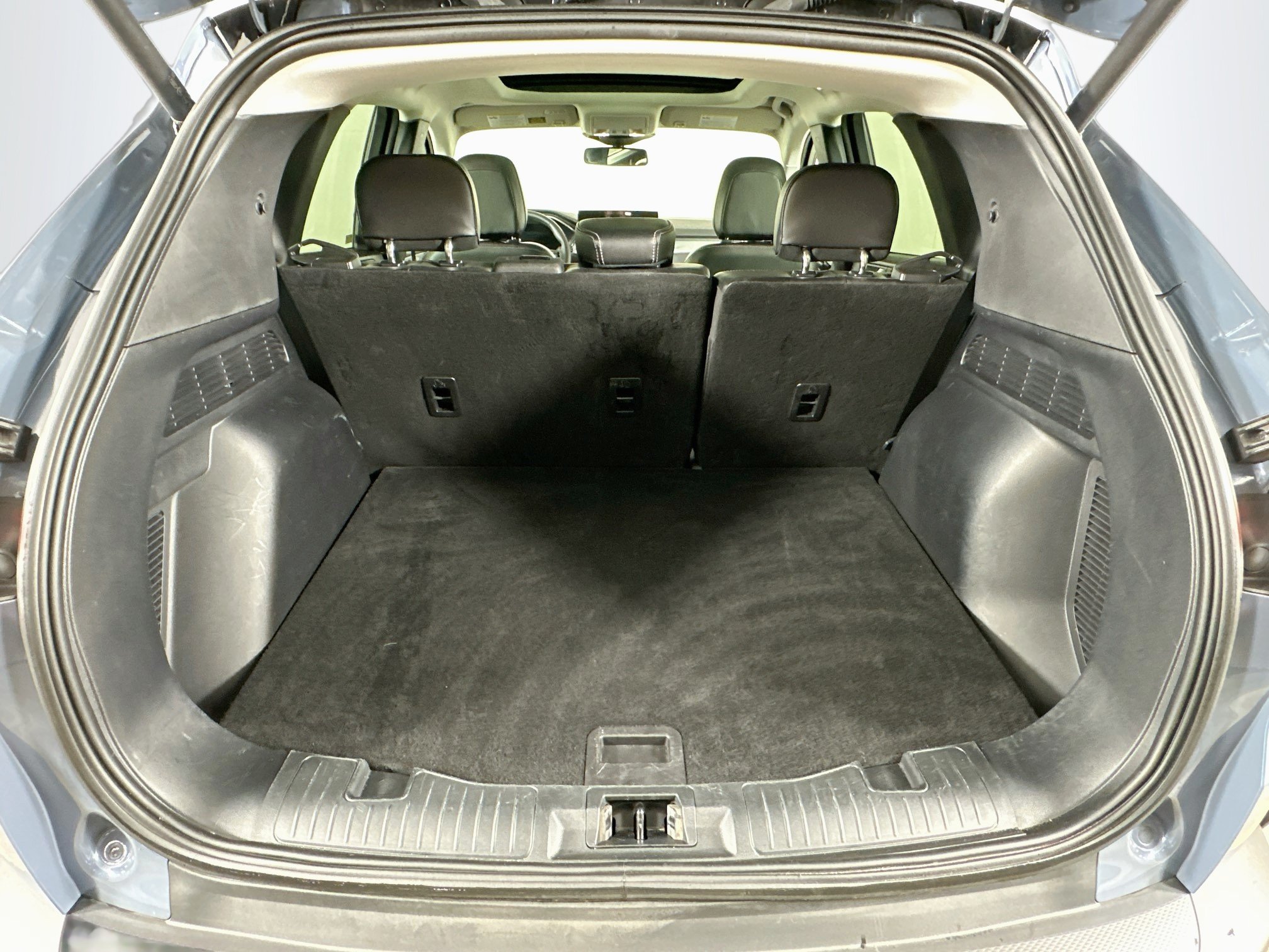 Used 2025 Ford Escape Platinum AWD/4WD image 29