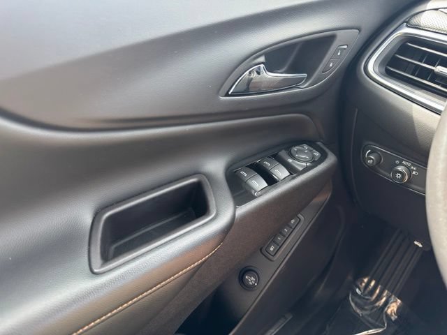 Used 2022 Chevrolet Equinox Premier AWD/4WD image 34