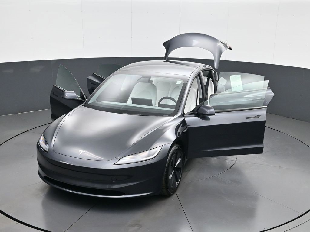 Used 2025 Tesla Model 3 Long Range image 33