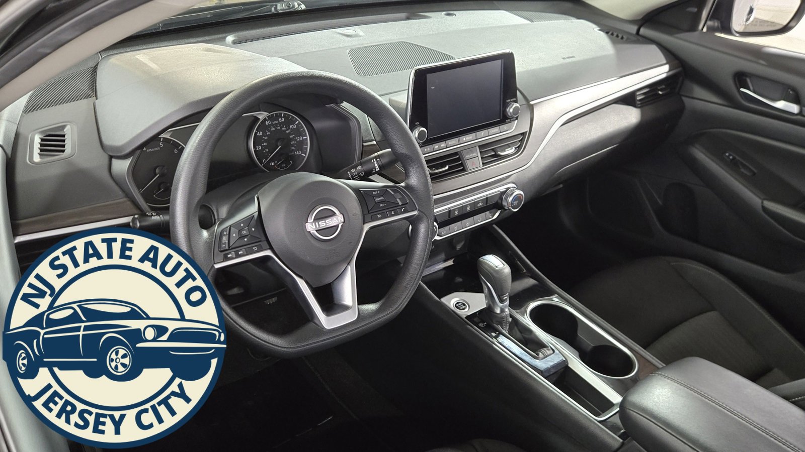 Used 2024 Nissan Altima 2.5 SV image 9