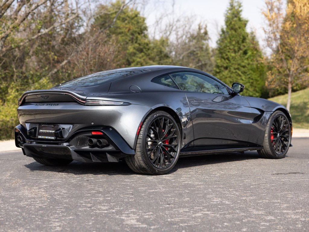 Used 2023 Aston Martin V8 Vantage Coupe image 9