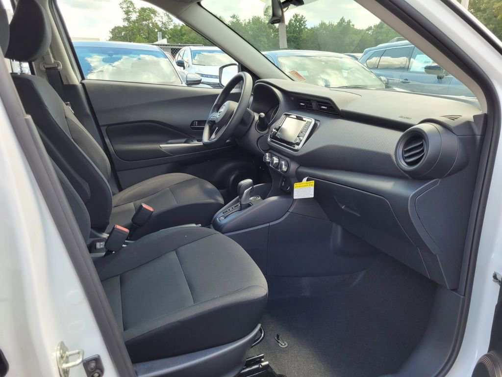 New 2025 Nissan Kicks Play S w/ Interior Electronics Package image 11