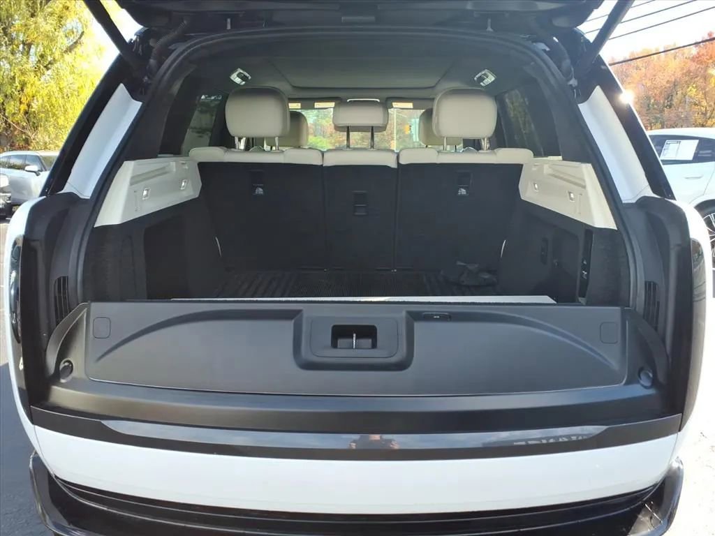 Used 2023 Land Rover Range Rover SE image 19