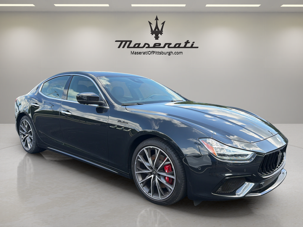 Used 2023 Maserati Ghibli Modena Q4 AWD/4WD image 3