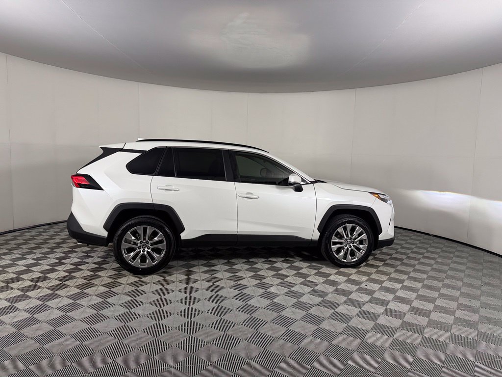 Used 2024 Toyota RAV4 XLE Premium AWD/4WD image 5