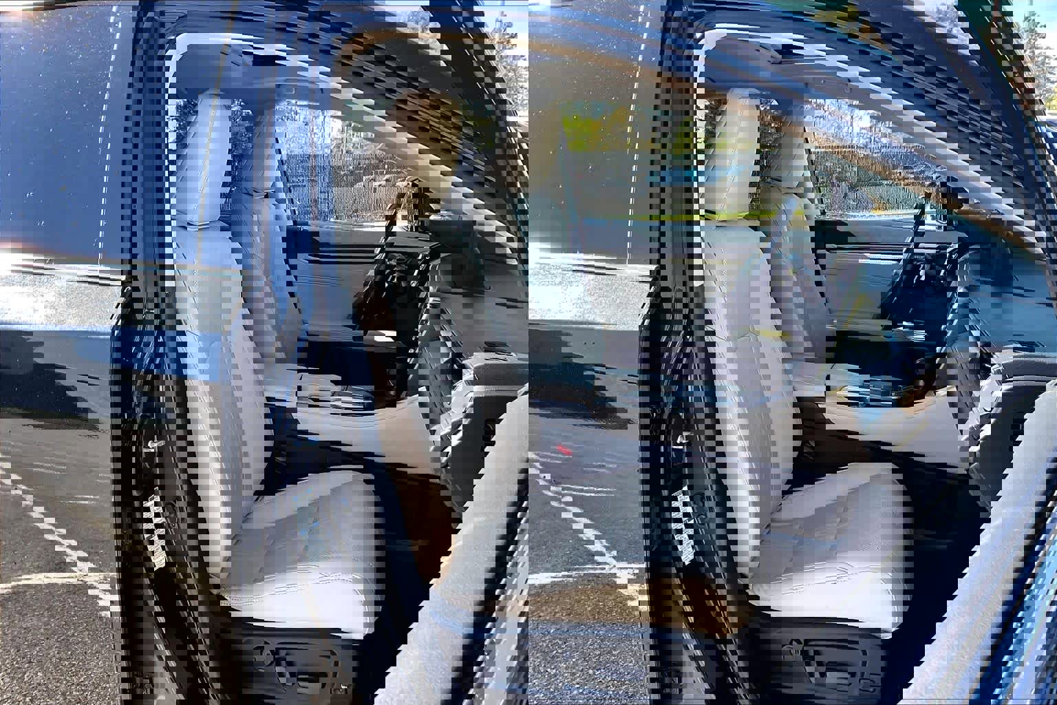 Used 2022 Lexus RX 450hL Luxury w/ Cold Area Package (CT) image 18