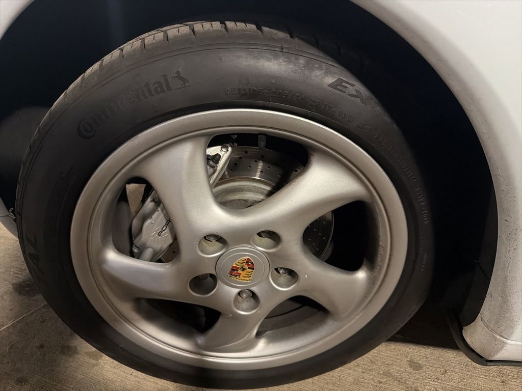 Used 1997 Porsche 911 Carrera 4 image 3