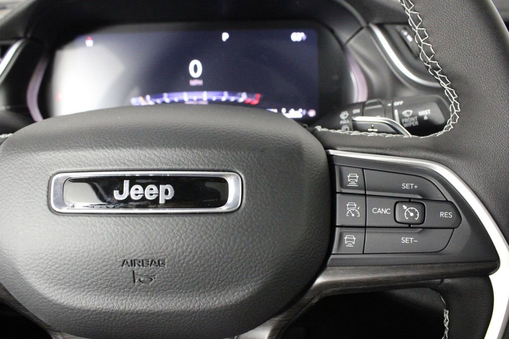 New 2025 Jeep Grand Cherokee Limited image 28