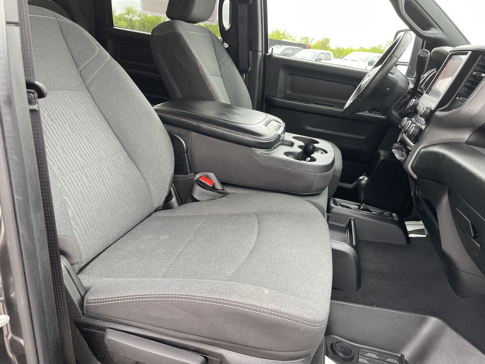 Used 2024 RAM 3500 Tradesman w/ Chrome Appearance Group image 26