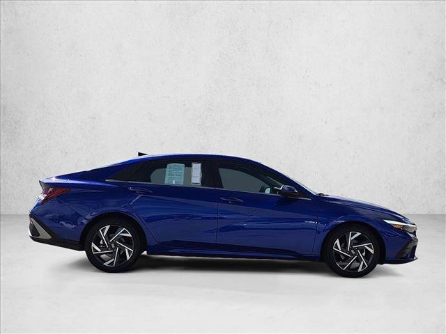 Used 2025 Hyundai Elantra SEL FWD image 4