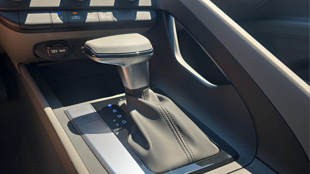 New 2026 Hyundai Elantra SE FWD image 22