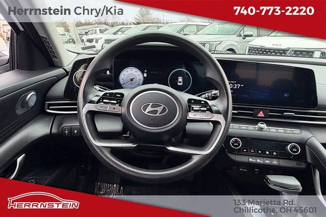 Used 2024 Hyundai Elantra SEL image 7
