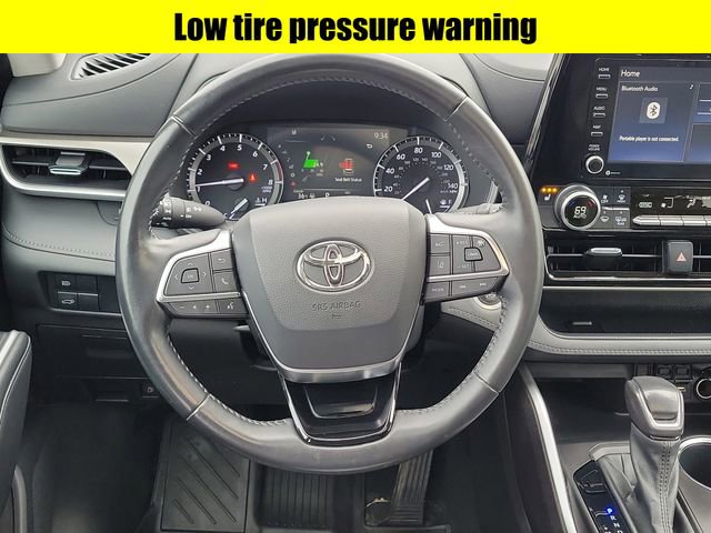 Used 2021 Toyota Highlander XLE image 22
