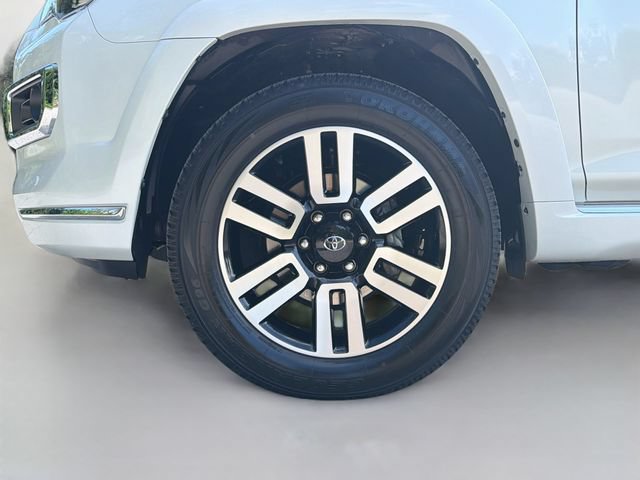 Used 2024 Toyota 4Runner Limited AWD/4WD image 40