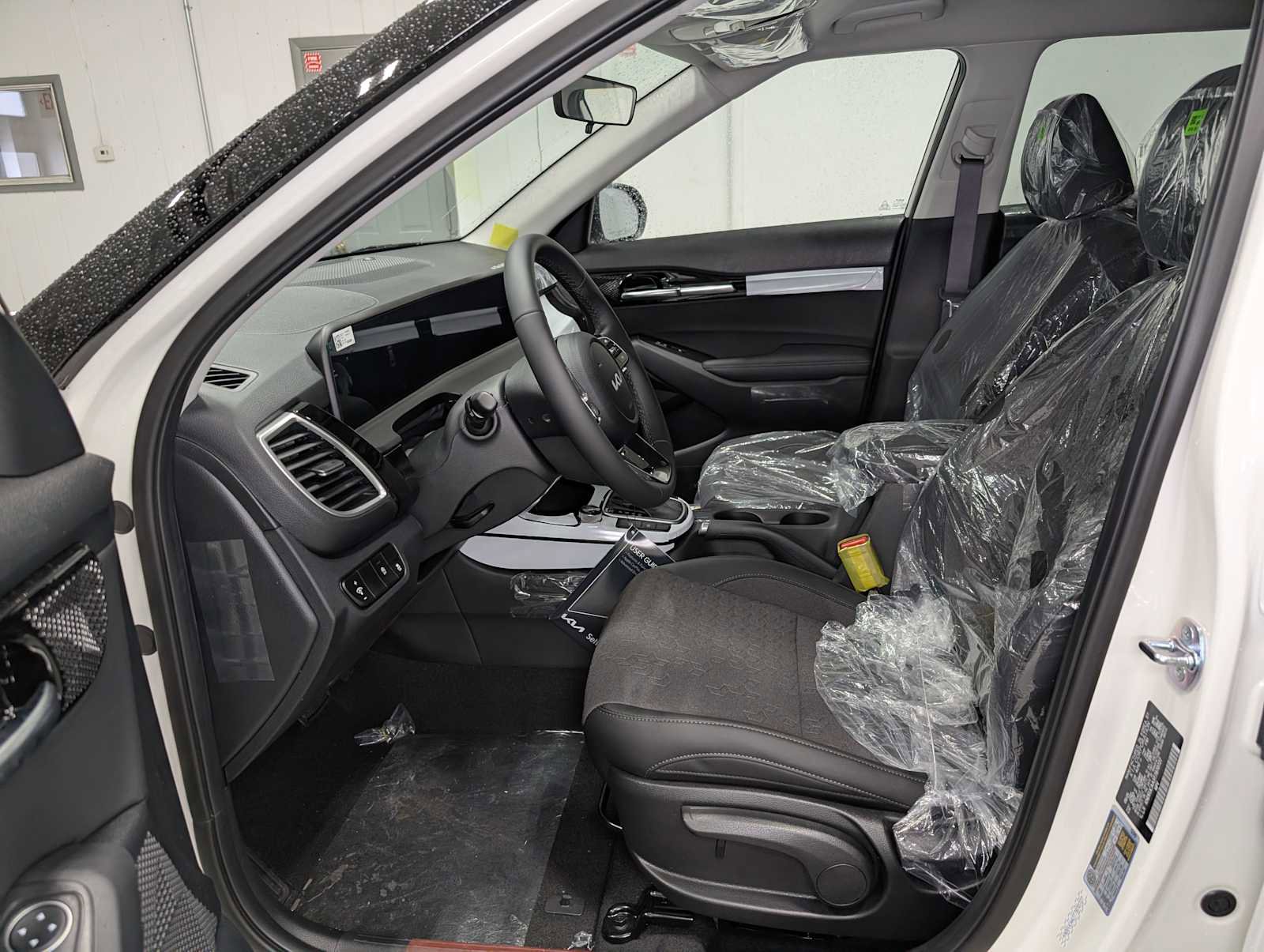 New 2026 Kia Seltos S image 4