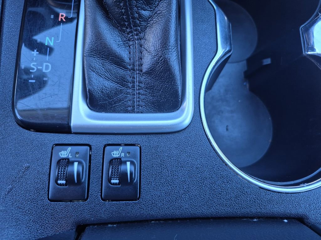 Used 2018 Toyota Highlander XLE image 28