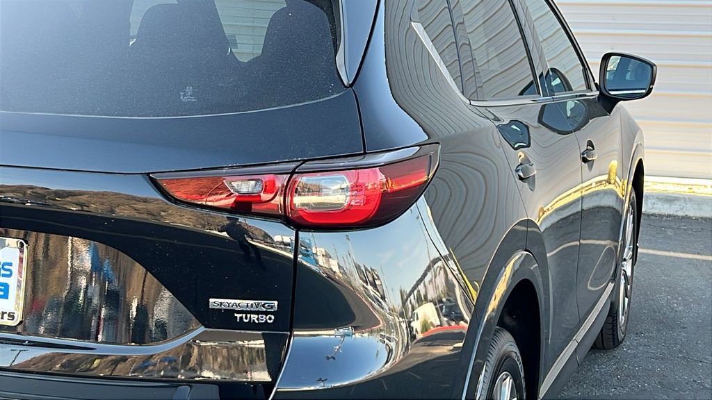 New 2025 MAZDA CX-5 Signature image 9