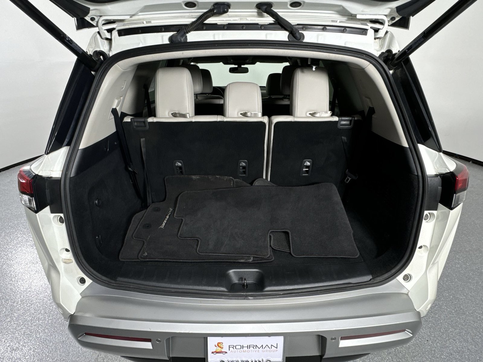 Used 2022 Nissan Pathfinder SL AWD/4WD image 37