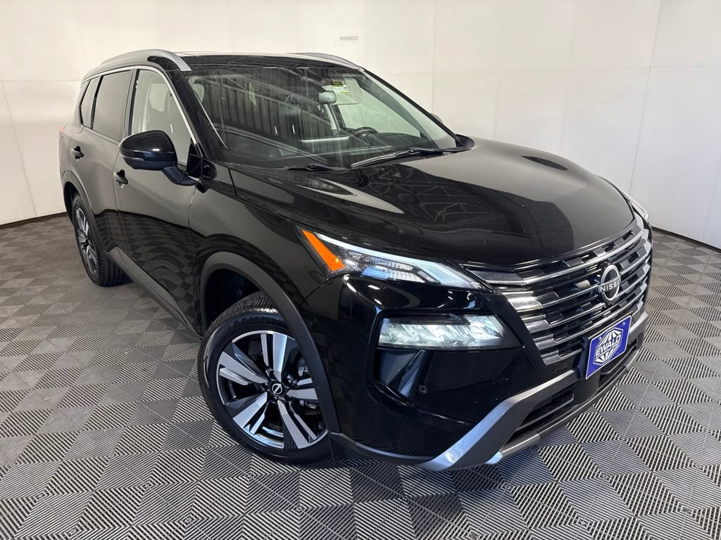 Used 2024 Nissan Rogue SL AWD/4WD image 2