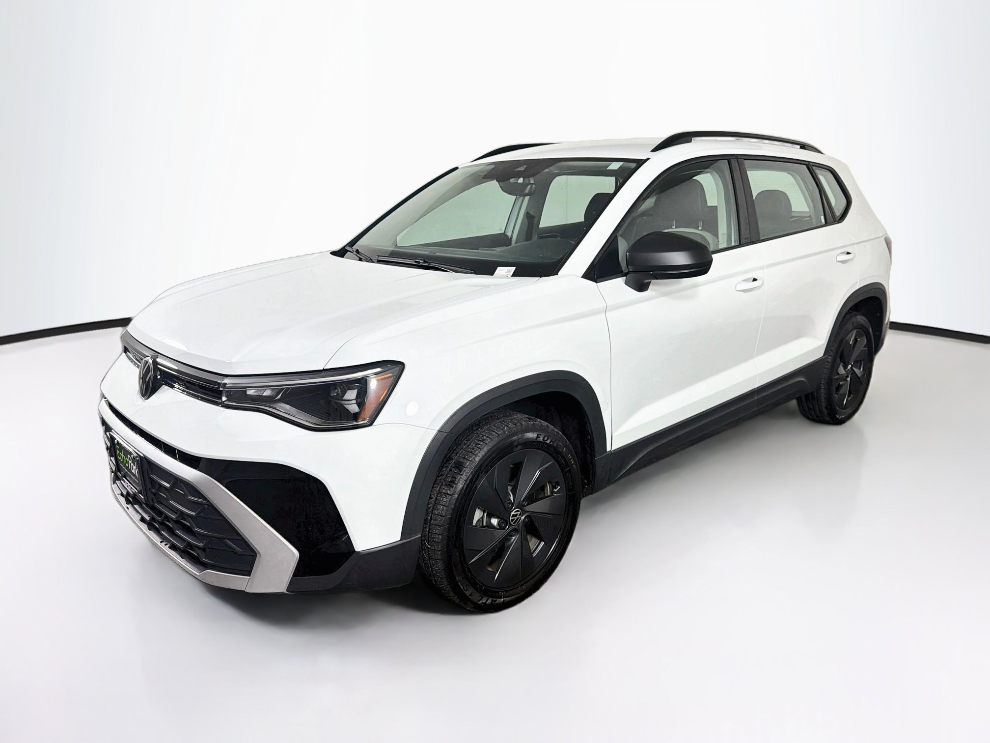 Used 2025 Volkswagen Taos S FWD image 3