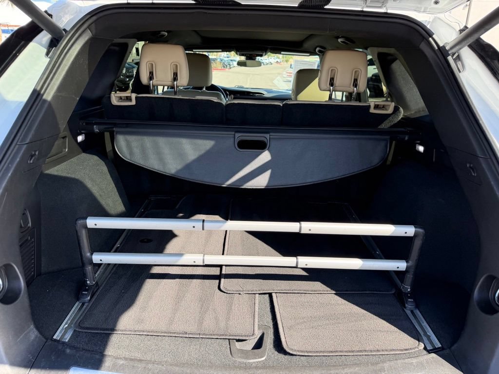 Used 2018 Cadillac XT5 Luxury w/ Driver Awareness Package FWD image 21