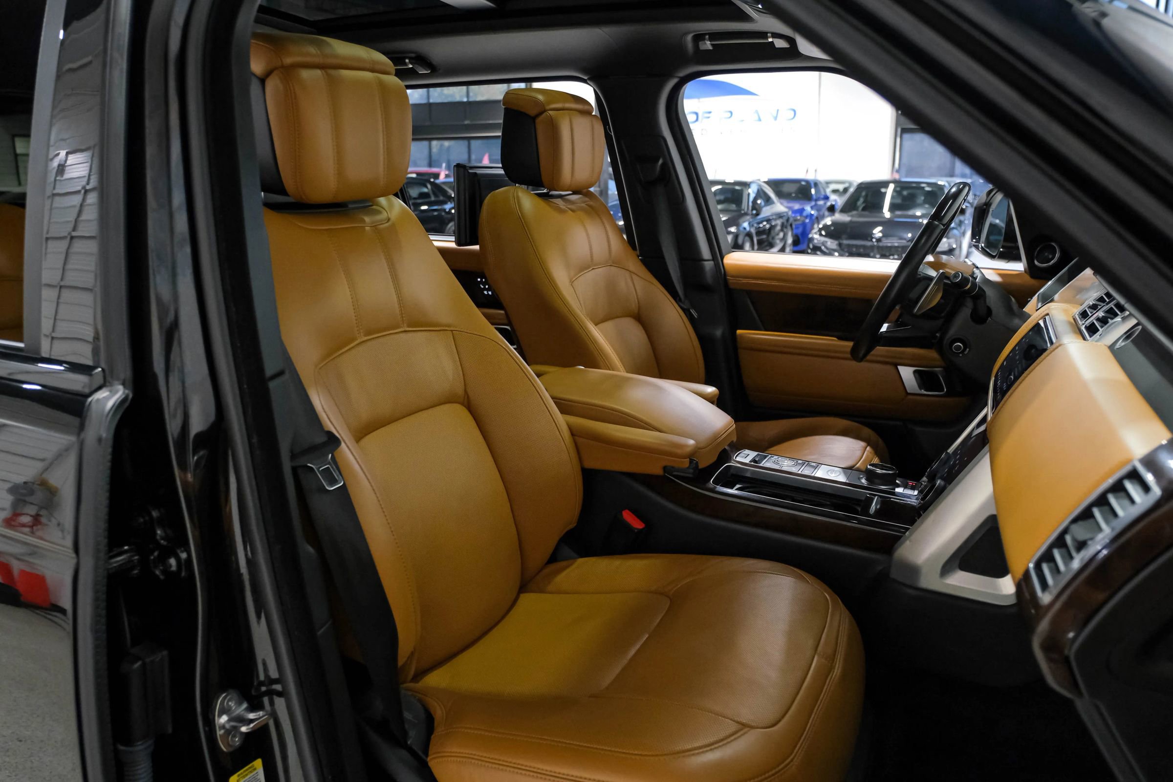 Used 2019 Land Rover Range Rover Long Wheelbase Autobiography image 34