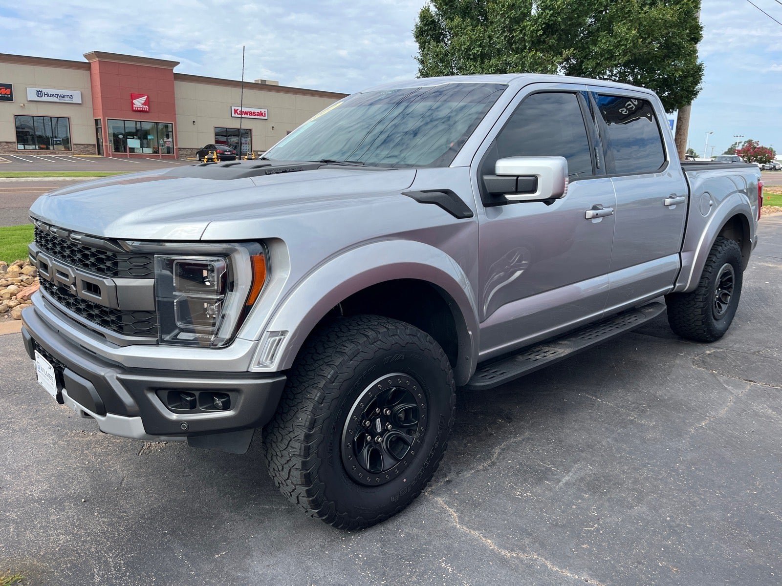 Used 2022 Ford F150 Raptor w/ Equipment Group 801A High AWD/4WD video 1