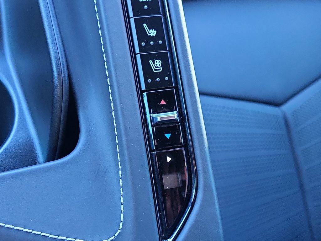 Used 2023 Chevrolet Corvette Stingray Premium Cpe w/ Z51 Performance Package image 29