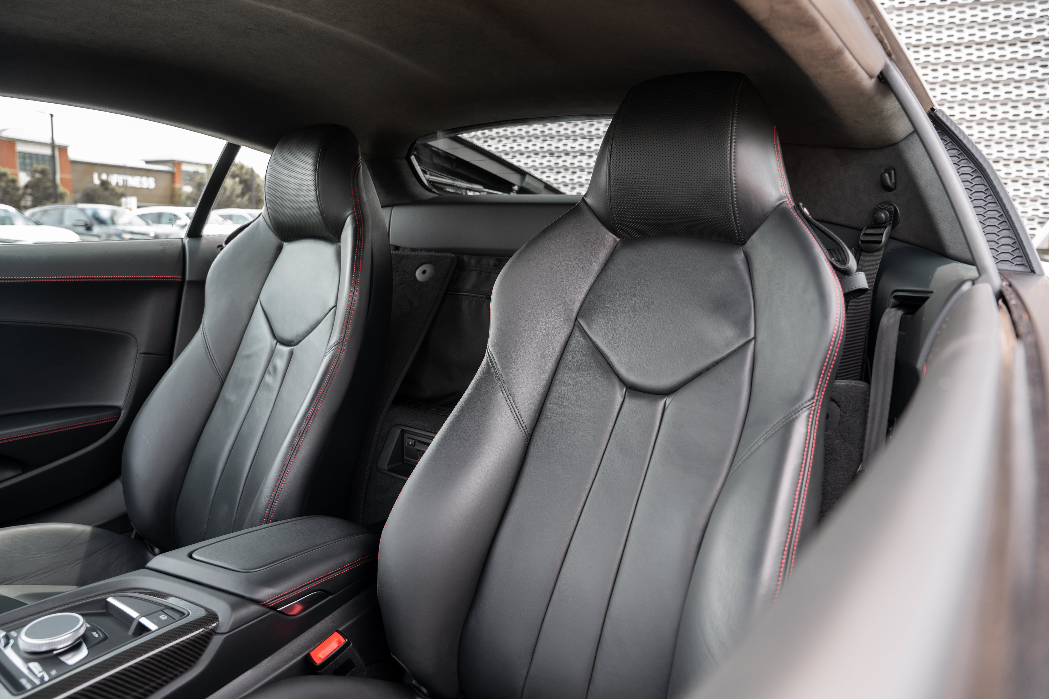 Certified 2023 Audi R8 V10 performance w/ Premium Package RWD image 32