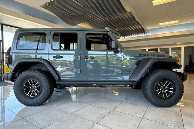 New 2026 Jeep Wrangler Unlimited Rubicon 392 AWD/4WD image 3