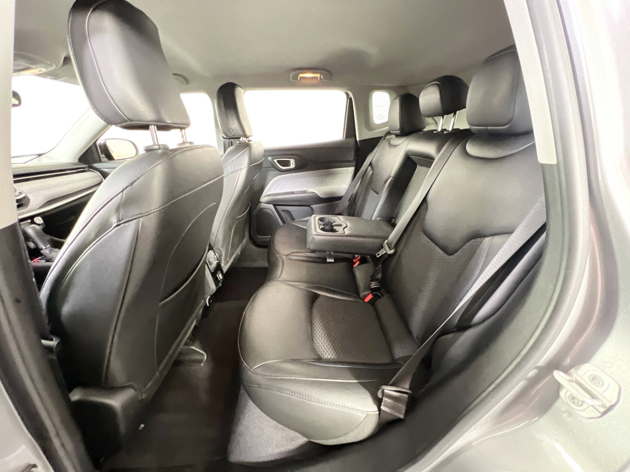 Used 2022 Jeep Compass Latitude image 22