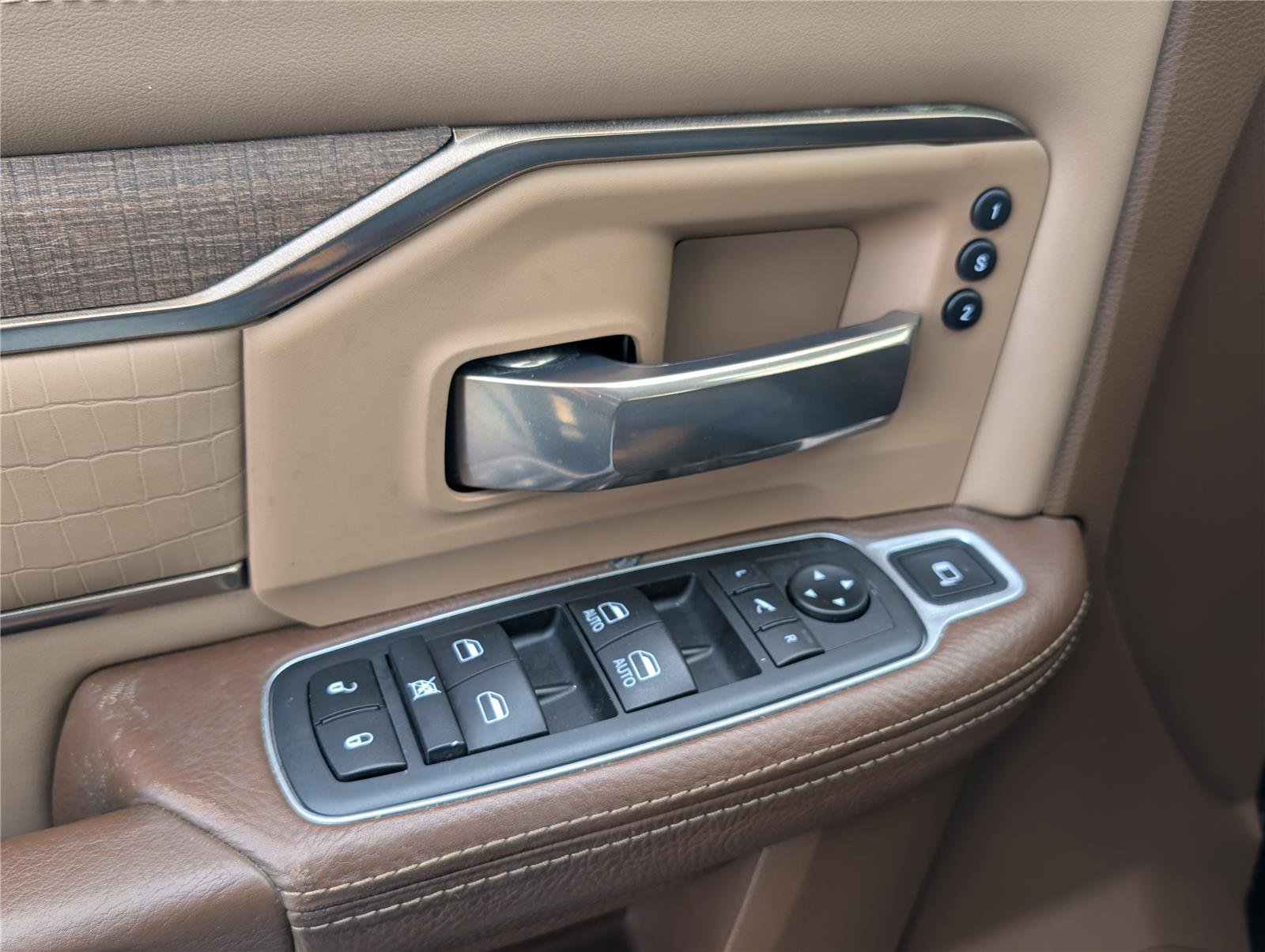 Used 2020 RAM 2500 Limited image 20