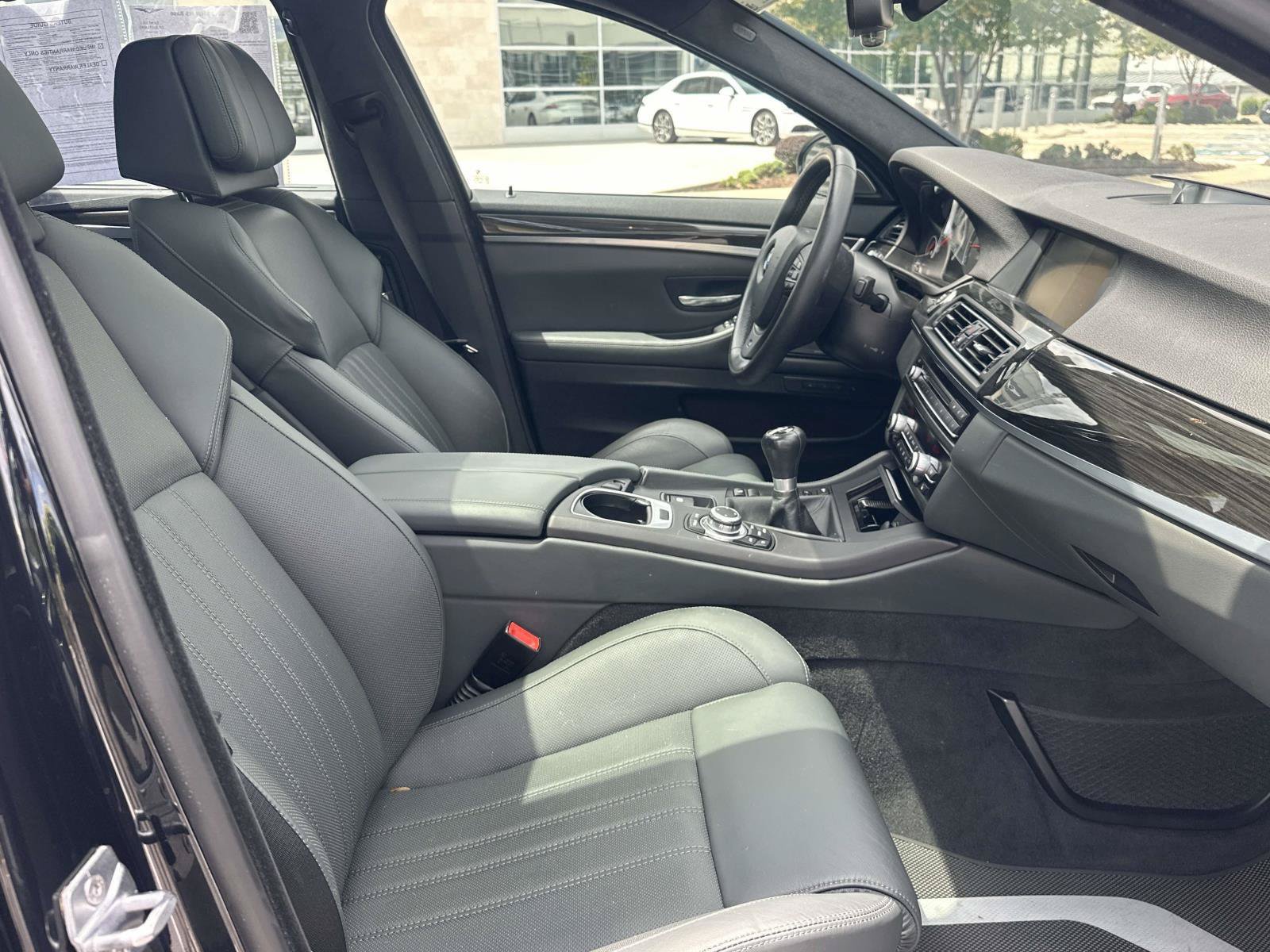 Used 2013 BMW M5 RWD image 38