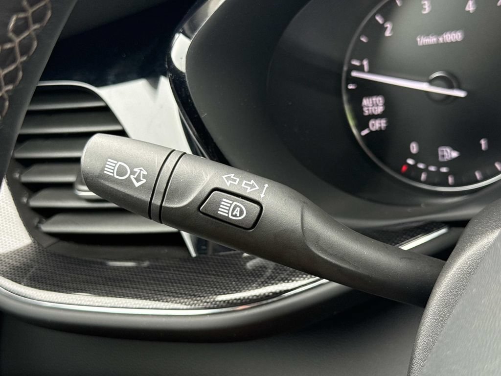 Used 2022 Buick Envision Preferred FWD image 11