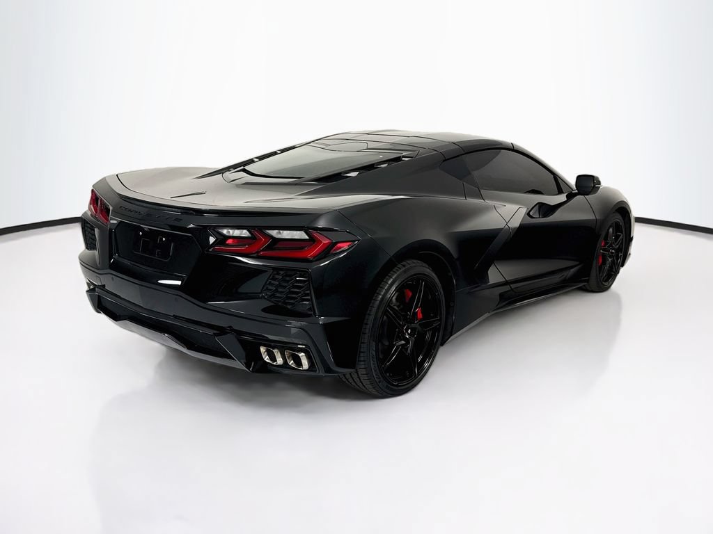 Used 2021 Chevrolet Corvette Stingray Coupe w/ Body-Color Dual Roof Package RWD image 5