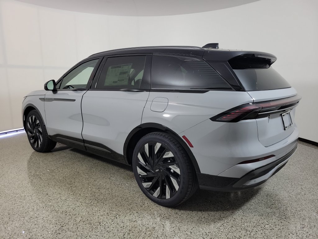 New 2026 Lincoln Nautilus Reserve AWD/4WD image 3