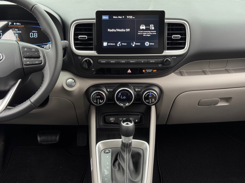 New 2026 Hyundai Venue SEL FWD image 4