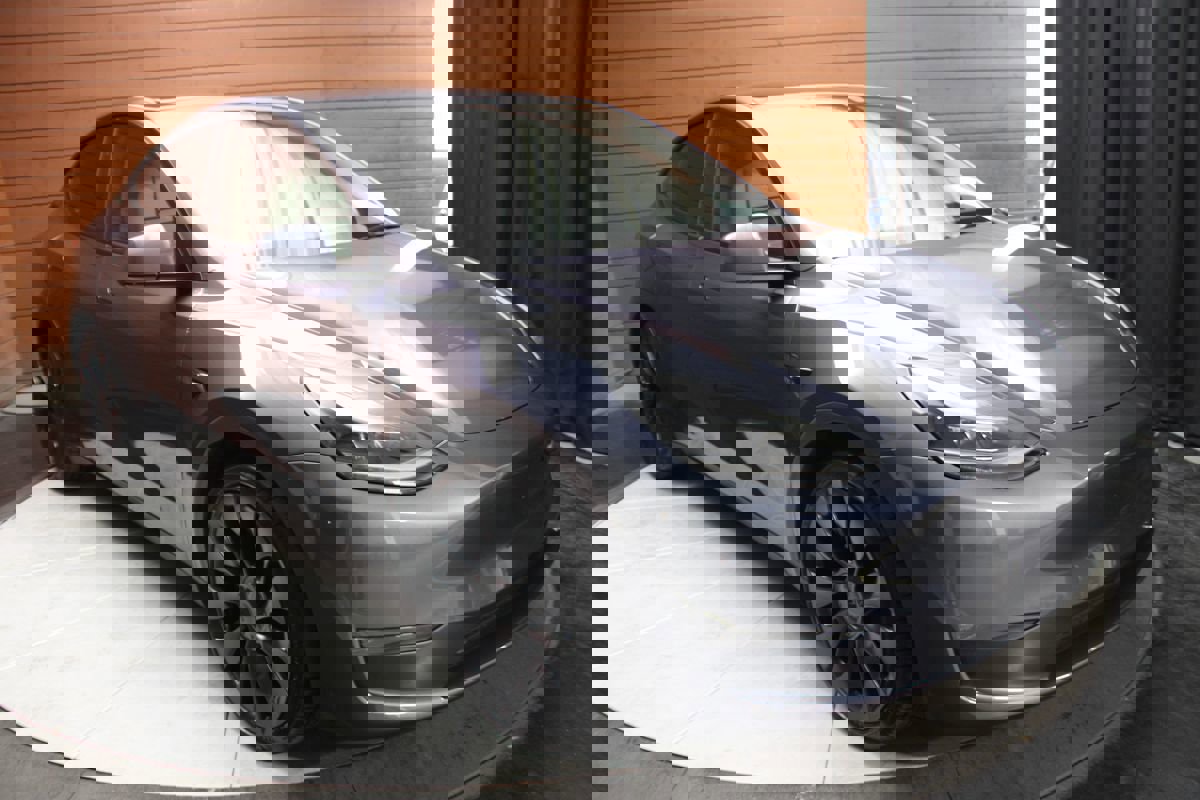 Used 2023 Tesla Model Y Long Range image 47