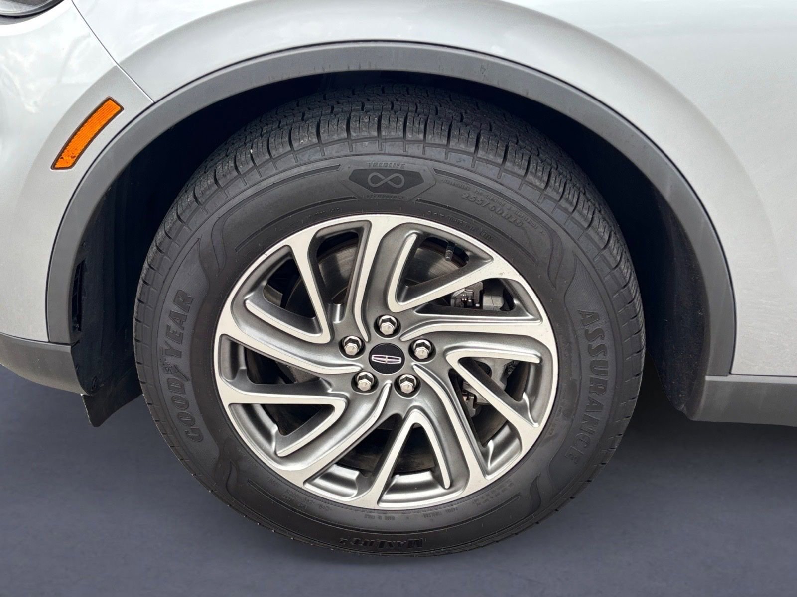 Used 2023 Lincoln Aviator 2WD image 5