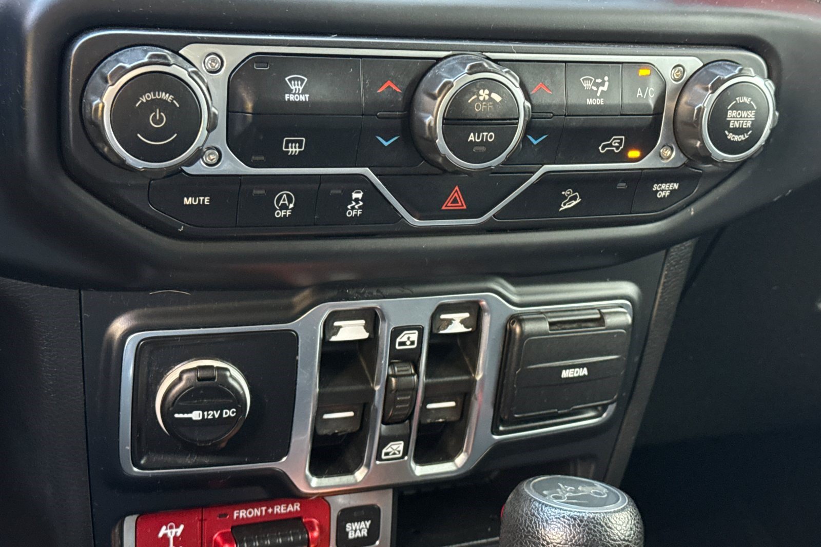 Used 2018 Jeep Wrangler Unlimited Rubicon AWD/4WD image 19