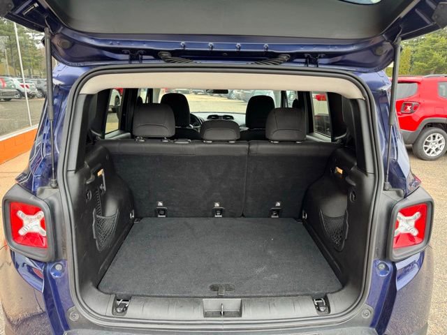 Used 2017 Jeep Renegade Latitude w/ Cold Weather Group AWD/4WD image 24