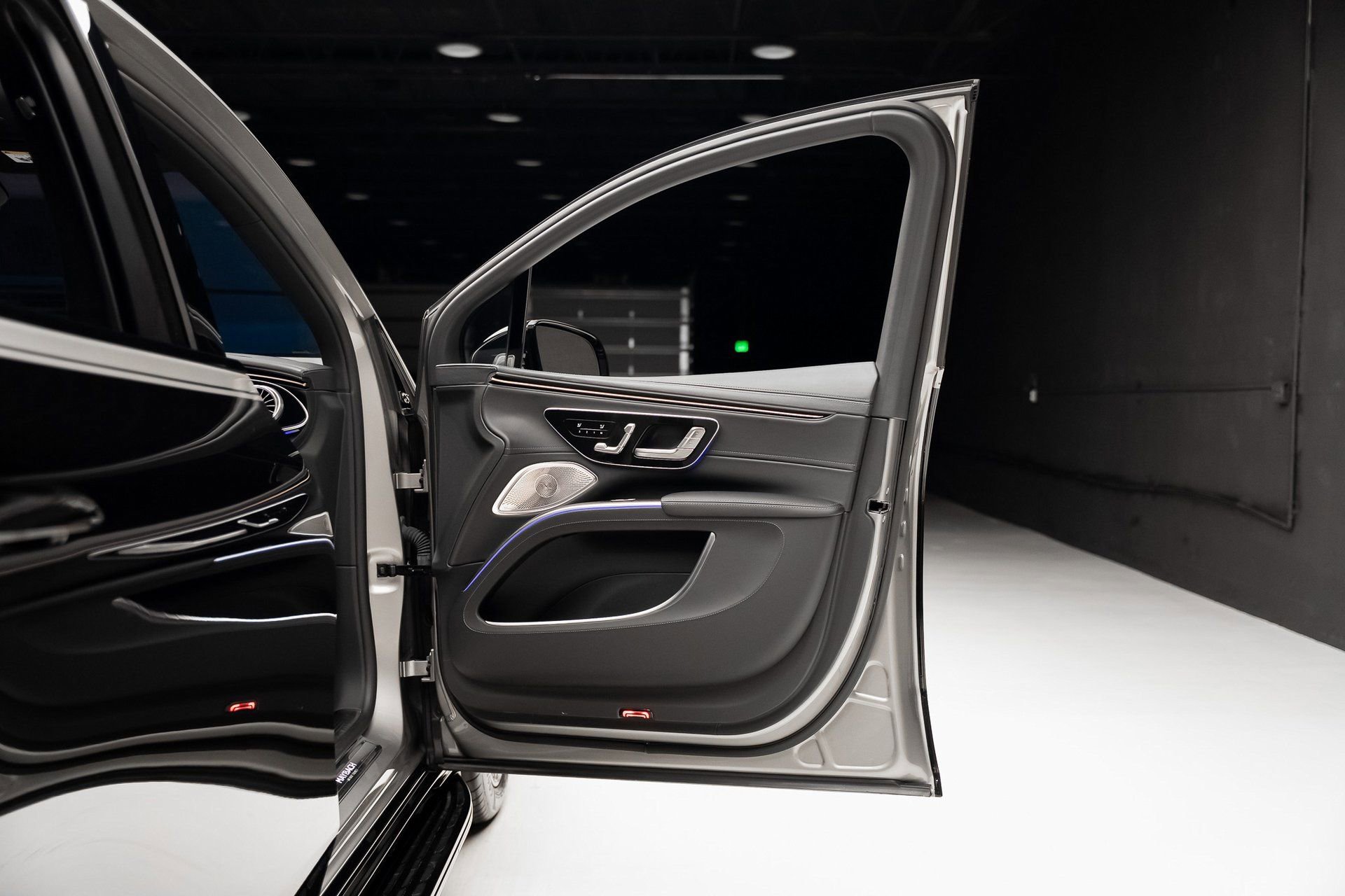 Used 2024 Mercedes-Benz Maybach EQS 680 4MATIC image 60